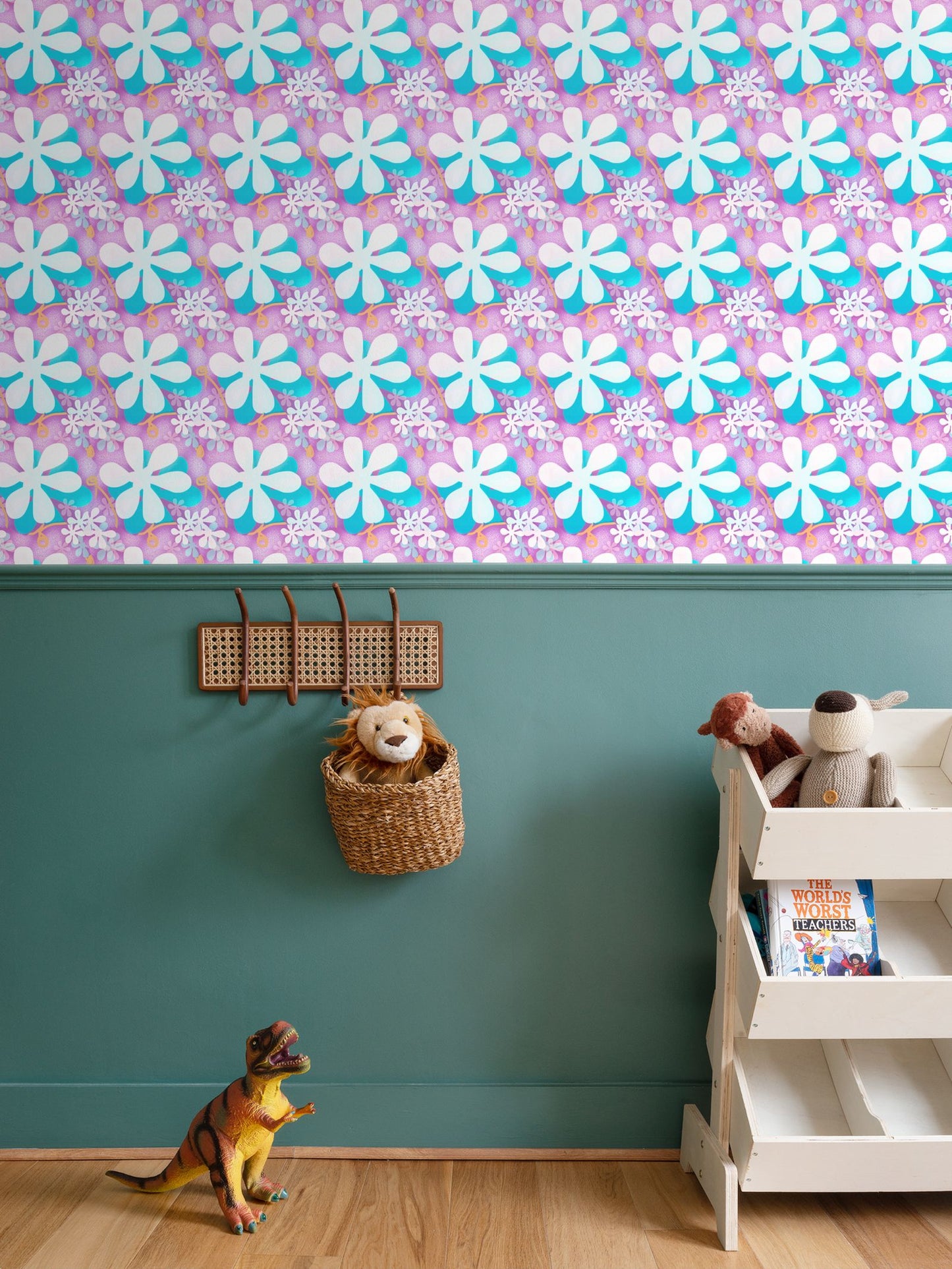 Lilac flowers Repeat Pattern Wallpaper