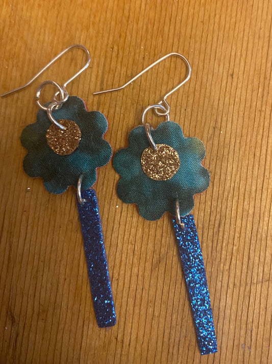 Flower drop earrings